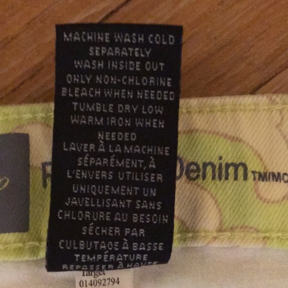 Mossimo Curvy Skinny Jeans - Picture 5 of 7